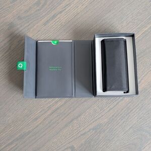 QardioArm Wireless Blood Pressure Monitor - Bluetooth - Arctic White